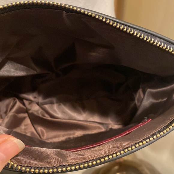 NWOT Kate Spade black crossbody bag Perfect Size! - Picture 4 of 5